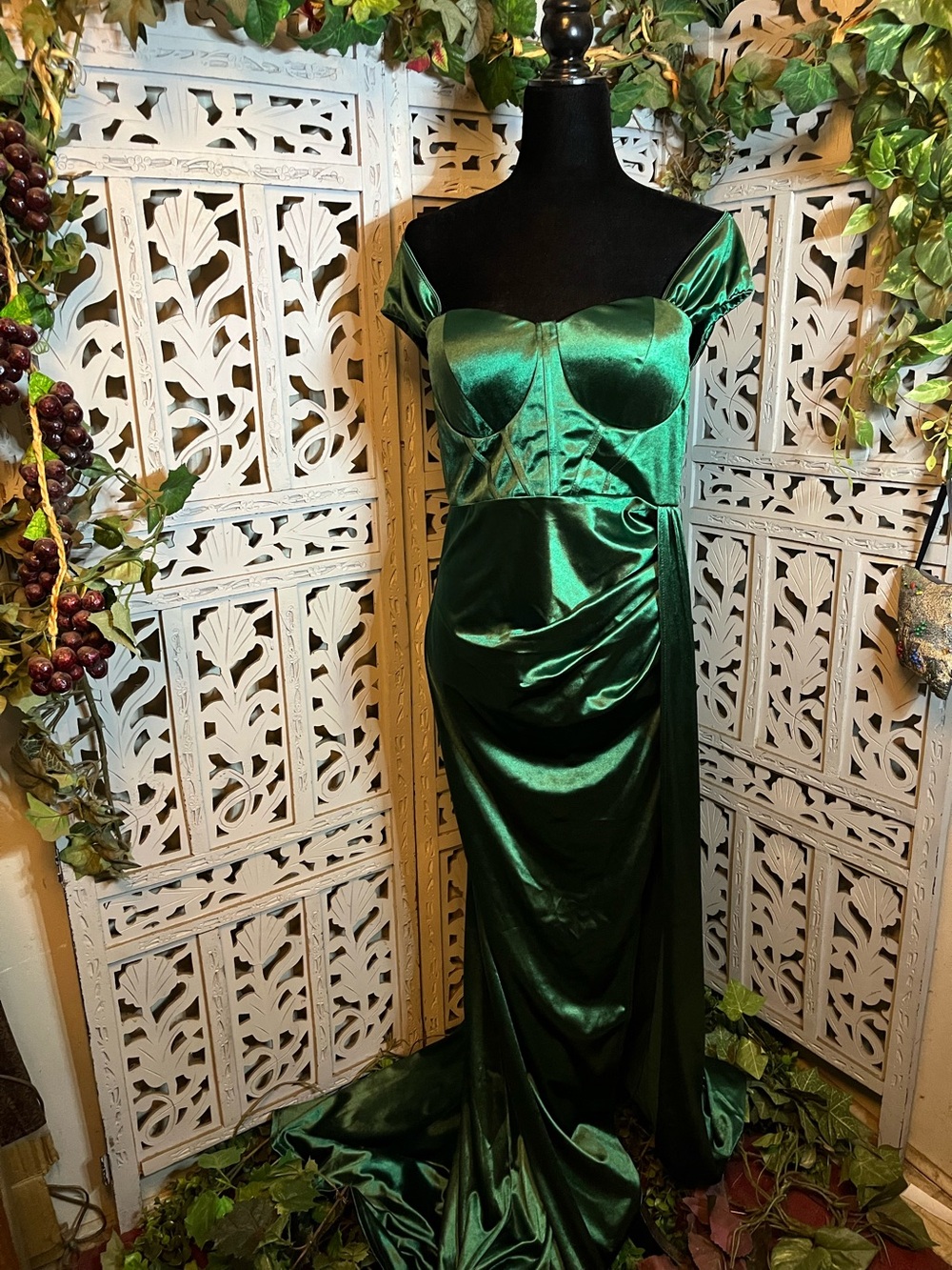 SHEIN BELLE ELEGANT EMERALD GREEN THIGH SLIT BUSTIER FORMAL DRESS GOWN